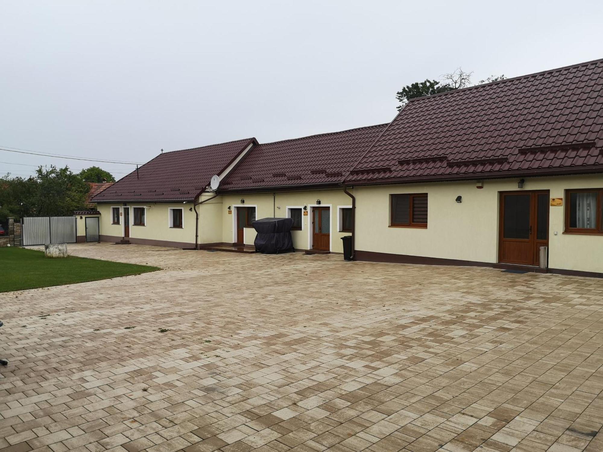 Aterman Apartment'S Sinca Veche Екстериор снимка